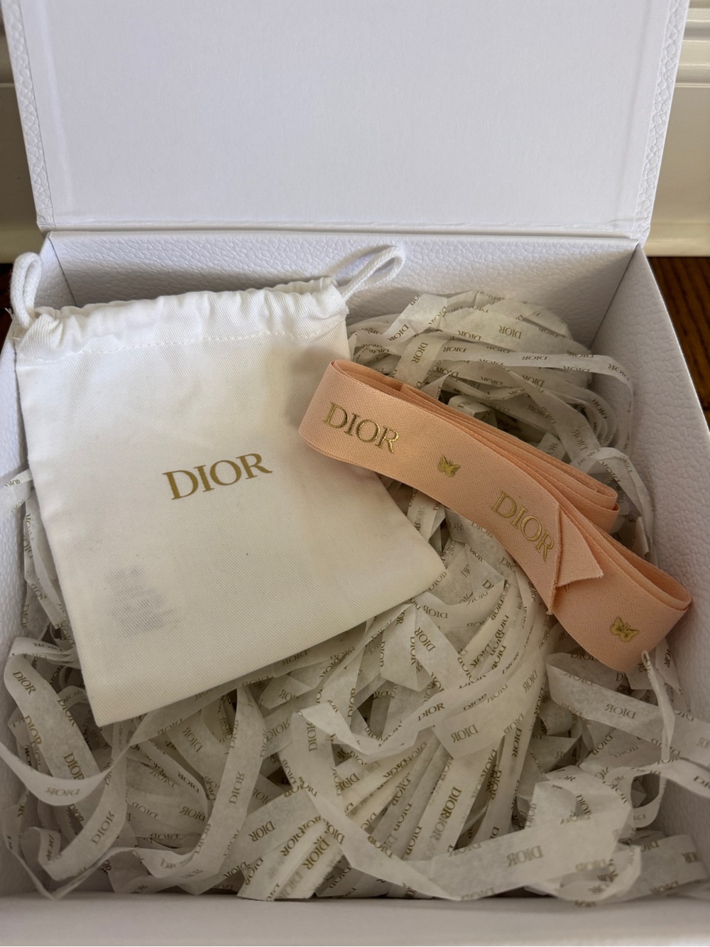 DIOR Box with Pink Branded Ribbon -Spring 2026 - Picture 3 of 5